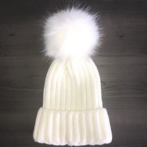 White PomPom fur Hat